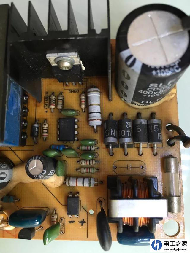 48V充电器红绿灯亮没有输出电压怎样维修