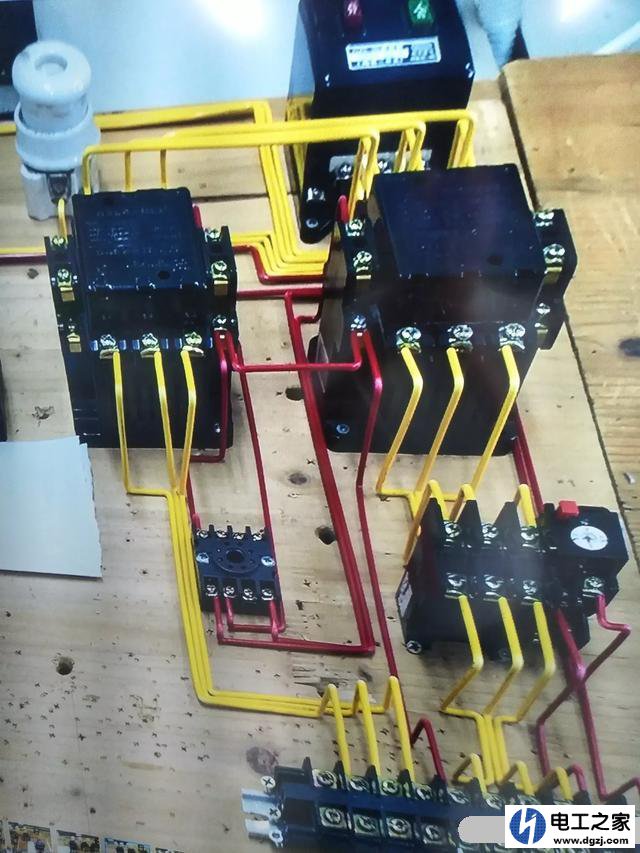 熔断器和热继电器在电气控制线路中的作用