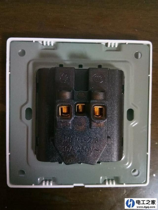 三加二孔(五孔)的插座额定电流最大是多少
