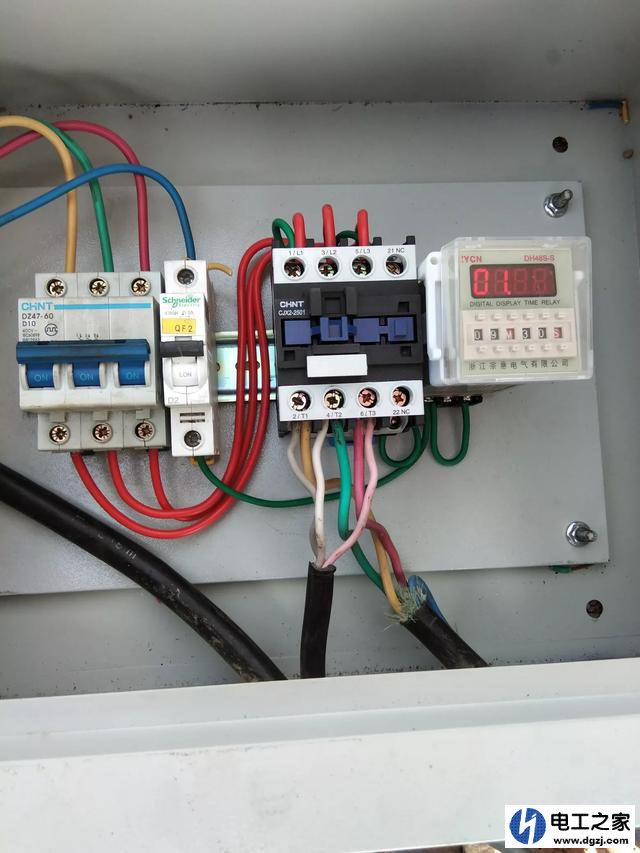 7千瓦功率用C63A的断路器一送电就跳闸是什么原因
